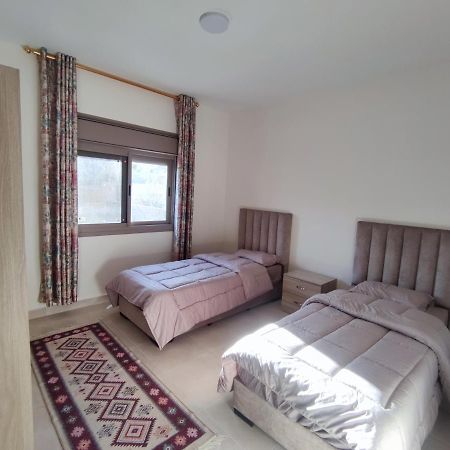 Red Rose City Apartment Wadi Musa Exteriör bild
