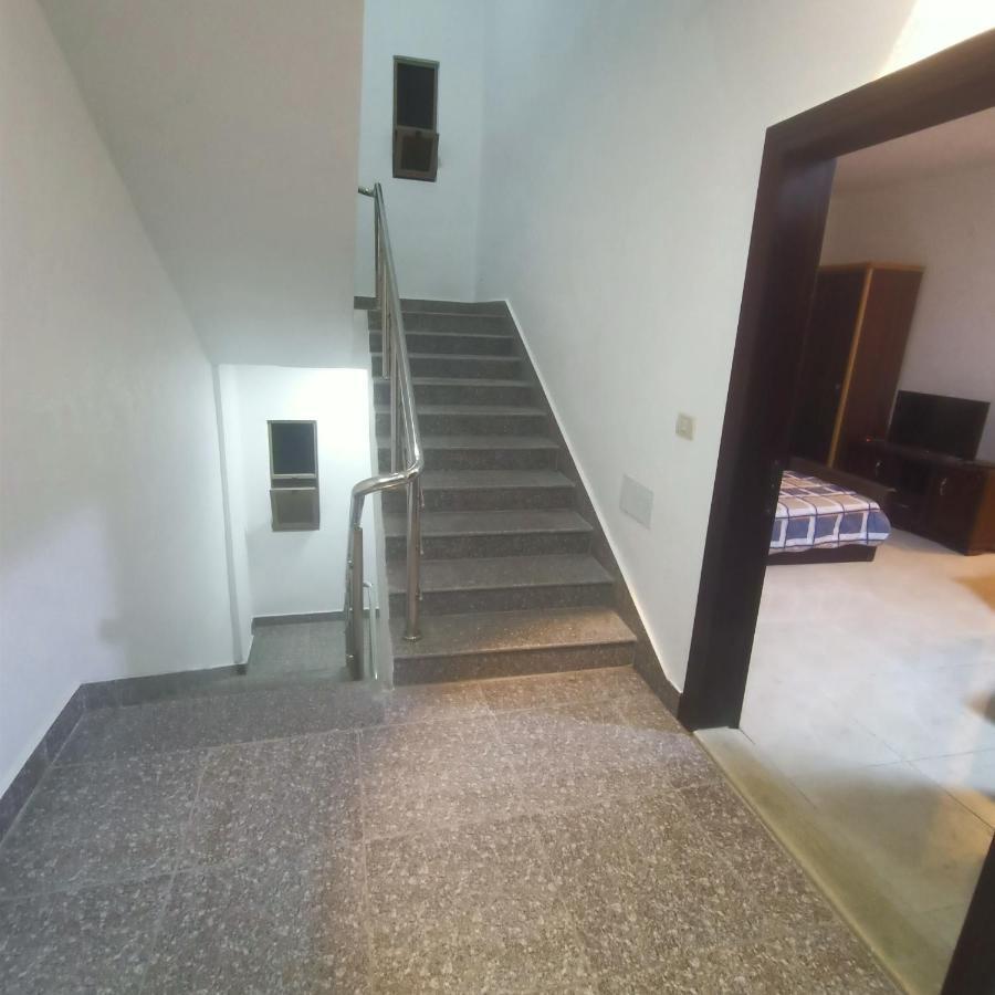 Red Rose City Apartment Wadi Musa Exteriör bild