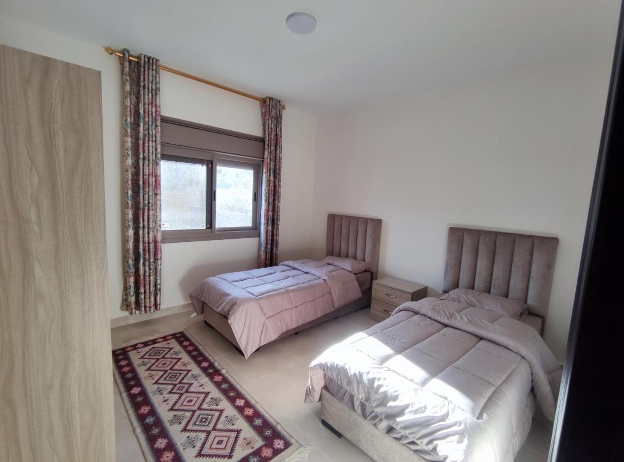 Red Rose City Apartment Wadi Musa Exteriör bild